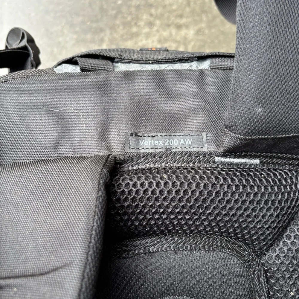 Lowepro Backpack - Vertex 200 AW